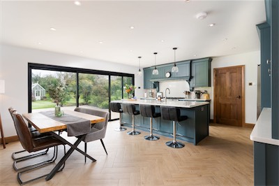 Traditional kitchen 